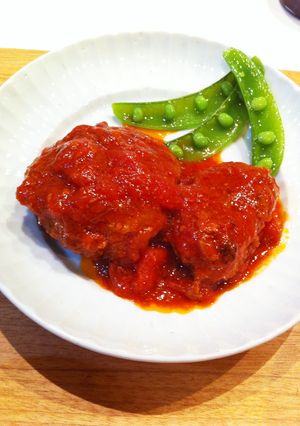 トマト缶で煮込みハンバーグ-レシピのメイン写真