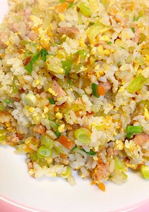 簡単低カロリーのセロリとハムの炒飯-レシピのメイン写真