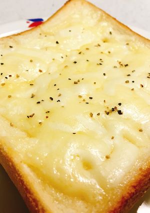 マヨネーズ*チーズ*トースト-レシピのメイン写真