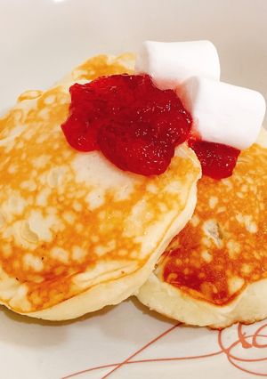 白い材料で作る！甘酸っぱホットケーキ♡-レシピのメイン写真