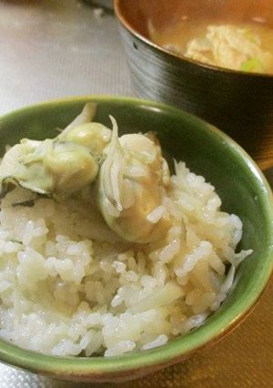 ふっくら美味しい♪牡蠣の炊き込みご飯-レシピのメイン写真