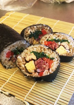 デパ地下風 フォアグラ&牛肉 太巻き寿司-レシピのメイン写真