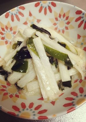 簡単長芋とワカメの青じそ和え-レシピのメイン写真