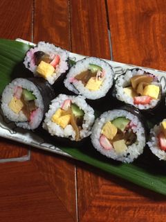 大好き♪巻き寿司の両端♡巻きす無しで倍-レシピのメイン写真