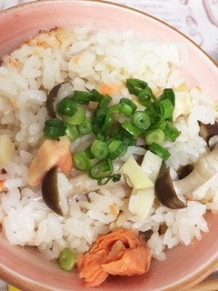 \冷凍鮭で☆炊き込みご飯/-レシピのメイン写真