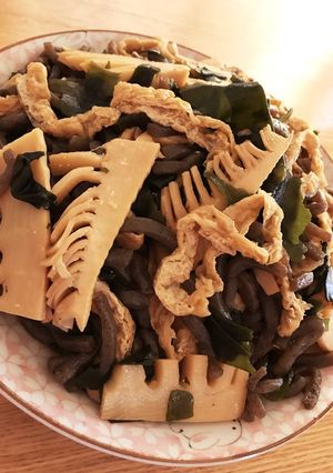 ごま油香る☆タケノコとこんにゃくの炒め煮-レシピのメイン写真