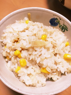 Wもちもち♪コーンと生姜の炊き込みご飯♡-レシピのメイン写真