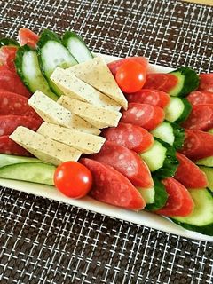 簡単おつまみ☆サラミときゅうりとチーズ-レシピのメイン写真