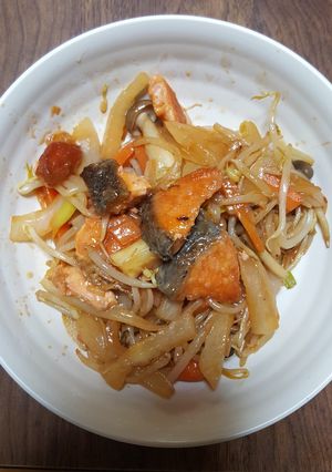 2歳もパクパク　鮭と野菜のケチャップ炒め-レシピのメイン写真
