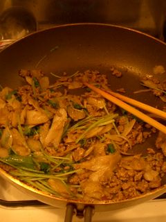 ひき肉とごぼうの梅みそ炒め-レシピのメイン写真