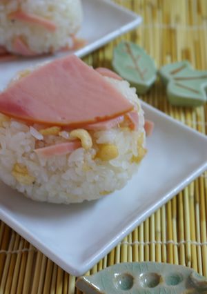 ハムと揚げ玉の おにぎり-レシピのメイン写真