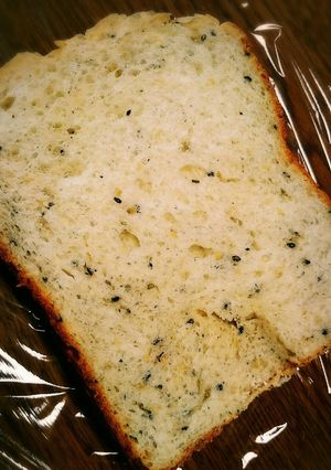 ゴマ入り。ごはんの食パン-レシピのメイン写真