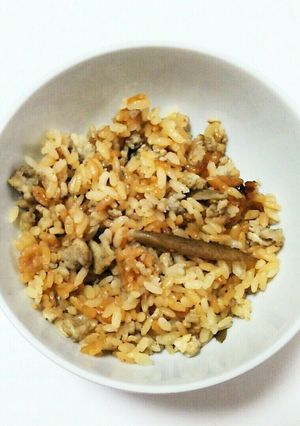 簡単☆鶏ごぼうの炊き込みご飯-レシピのメイン写真