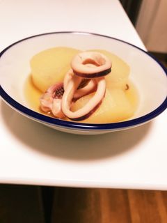 めんつゆだけ♪イカと大根の煮物-レシピのメイン写真
