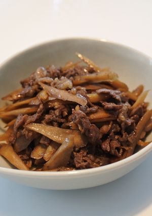 ごはんにぴったり◆牛肉とごぼうのしぐれ煮-レシピのメイン写真