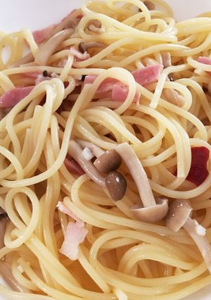 簡単♪しめじとベーコンのペペロンチーノ-レシピのメイン写真