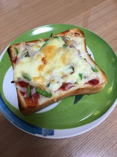 簡単美味しいなんちゃってピザトースト-レシピのメイン写真