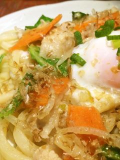 余り野菜と温玉で☆絶品焼うどん@めんつゆ-レシピのメイン写真