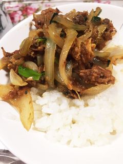 さばの味噌煮缶でははつゆアレンジ丼-レシピのメイン写真