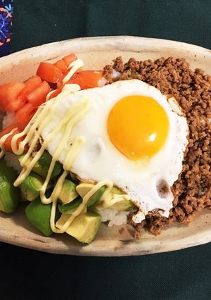 変わり4色丼アボカドアレンジ-レシピのメイン写真