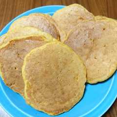 รูปของ 簡単！栄養満点！人参入りホットケーキ