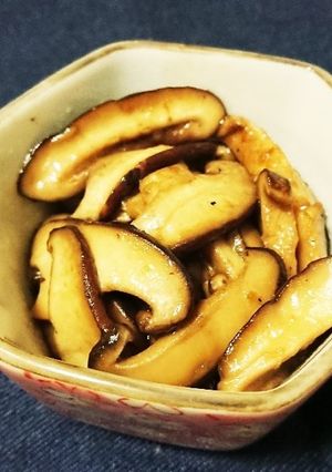 簡単‼お弁当用フライパンで椎茸の佃煮-レシピのメイン写真