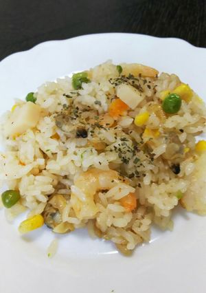 「魔法のだし塩」☆炊飯器シーフードピラフ-レシピのメイン写真