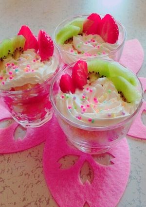 ひな祭りに♪ カラフルなミニパフェ！-レシピのメイン写真