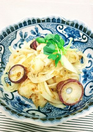 糖質制限☆新玉ねぎとタコの梅肉和え-レシピのメイン写真