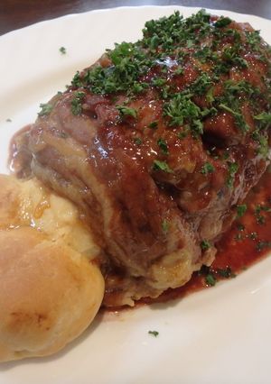 ギャートOズ風骨付き肉巻きパン？-レシピのメイン写真