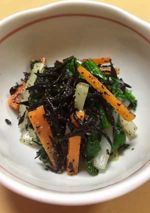 鉄分増強!ひじきとほうれん草の胡麻和え-レシピのメイン写真