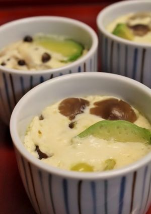 夕おもてなし♪アボカド銀杏しめじ茶碗蒸し-レシピのメイン写真