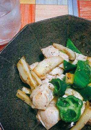 簡単 おつまみに 鶏胸肉のペッパー炒め-レシピのメイン写真