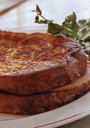 満足朝ご飯♬甘くないフレンチトースト-レシピのメイン写真