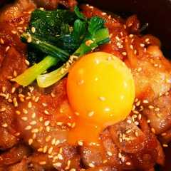 รูปของ 韓国風☆ピリッと甘辛豚肉丼♪