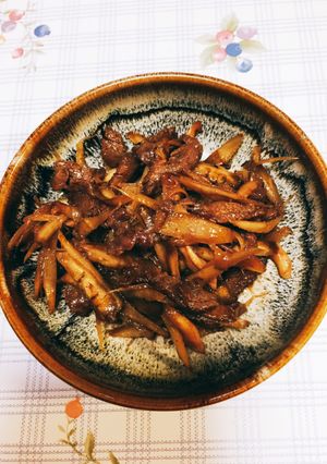 母直伝!牛肉とごぼうの炒め煮-レシピのメイン写真