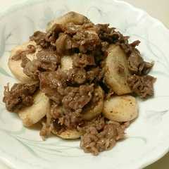 รูปของ 長芋と牛肉の甘辛炒め