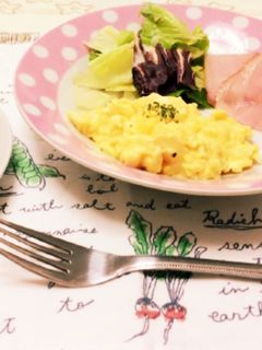 スクランブルエッグの朝食-レシピのメイン写真
