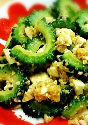台湾料理☆鹹蛋炒苦瓜（塩卵とゴーヤ炒め）-レシピのメイン写真