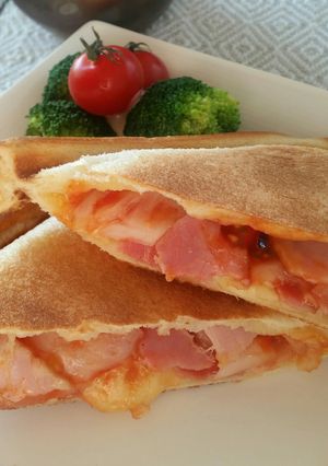 トマトベーコンのホットサンド-レシピのメイン写真