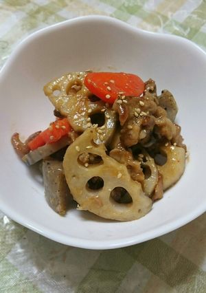 シャキシャキ☆豚肉とれんこんの味噌炒め♪-レシピのメイン写真