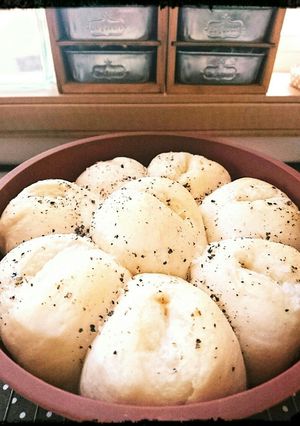 ブラックペッパーがいい!白ちぎりパン♪-レシピのメイン写真