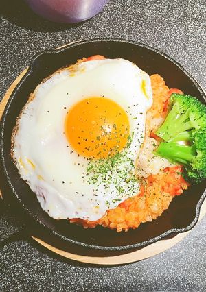 簡単♪めだまやきチーズオムライス-レシピのメイン写真