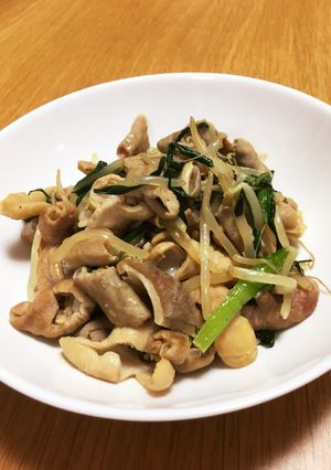 簡単☆美味しい☆モツのニラもやし炒め-レシピのメイン写真
