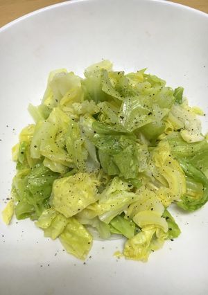お皿ひとつで!ピリ辛昆布キャベ-レシピのメイン写真