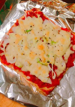 超簡単！ミートソースdeお揚げのピザ-レシピのメイン写真
