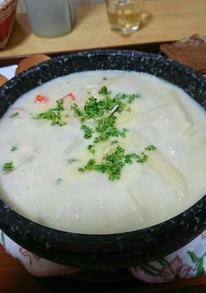 石焼き鍋で熱々クリームシチュー-レシピのメイン写真
