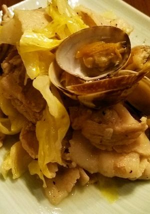 豚バラとアサリとキャベツの酒蒸し-レシピのメイン写真