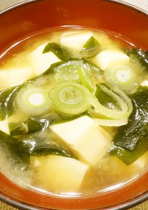 簡単！ワカメと豆腐のお味噌汁★夫の料理-レシピのメイン写真