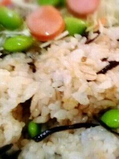 ダシ香る塩昆布のもち麦ご飯♪-レシピのメイン写真